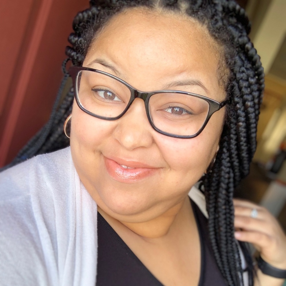Meet your Posher, Derekica
